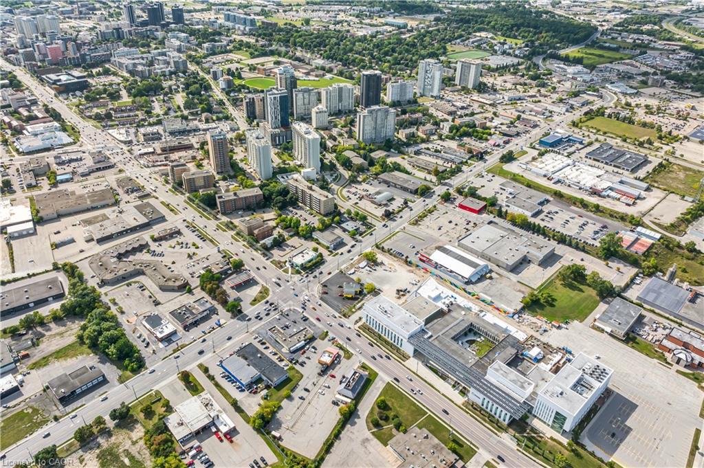 101-121 University Avenue E, Waterloo, ON - With View