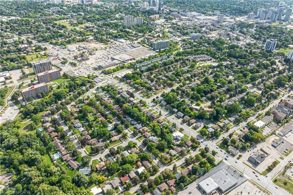 101-121 University Avenue E, Waterloo, ON - Outdoor