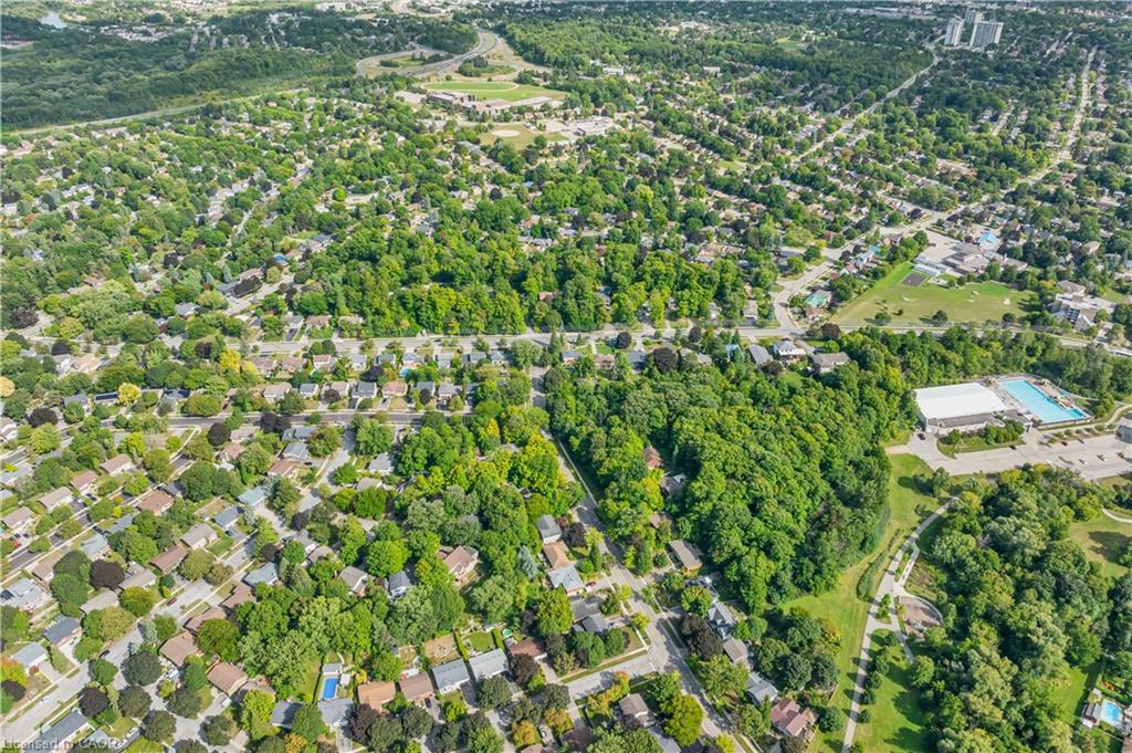 101-121 University Avenue E, Waterloo, ON - Outdoor