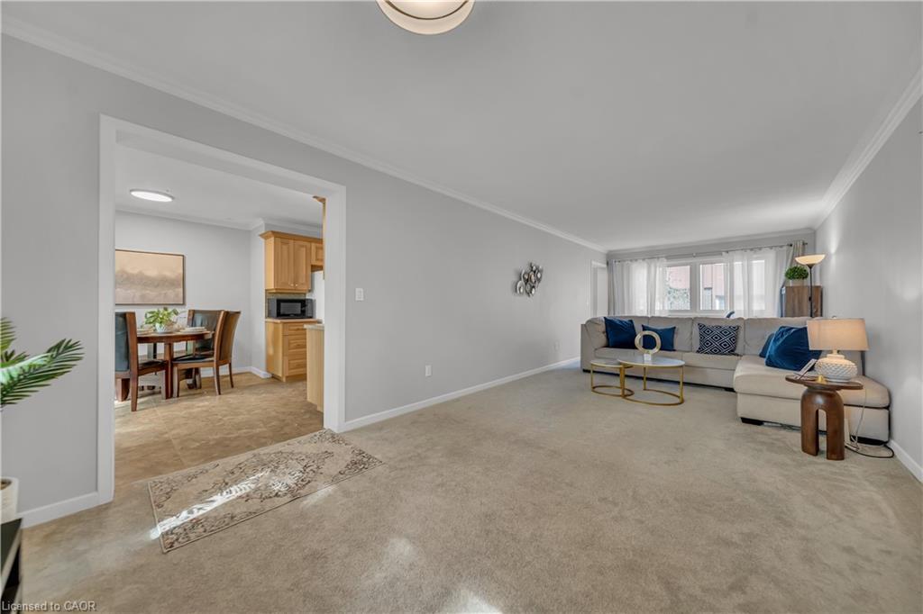 101-121 University Avenue E, Waterloo, ON - Indoor Photo Showing Other Room