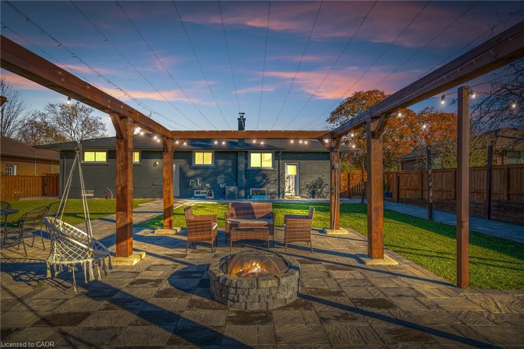 15 Andres Street, Virgil, ON - Outdoor With Deck Patio Veranda