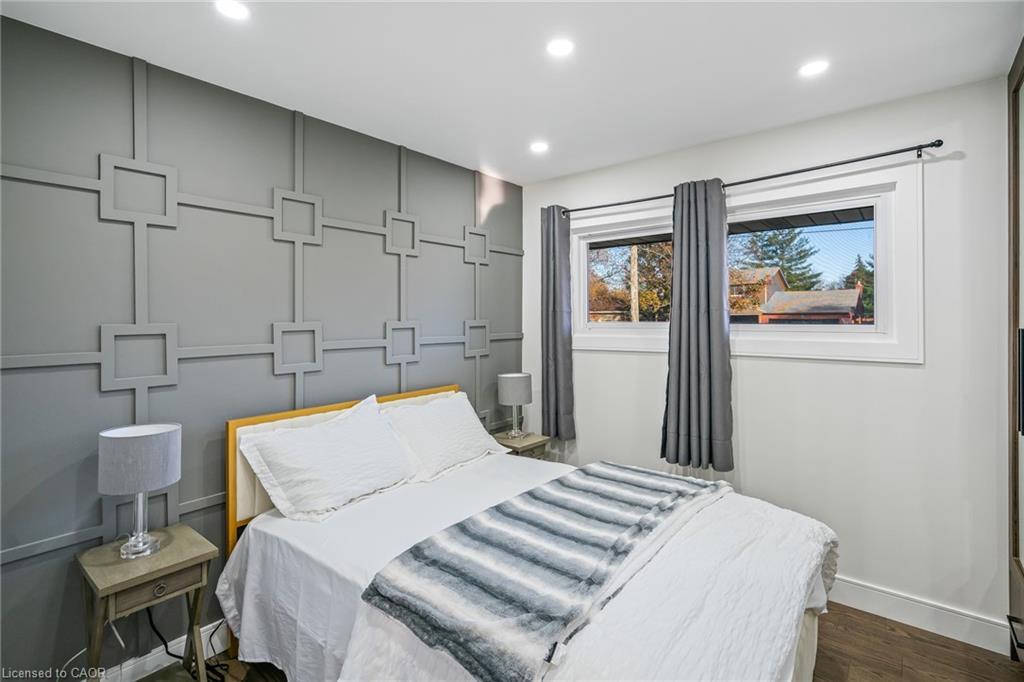 15 Andres Street, Virgil, ON - Indoor Photo Showing Bedroom