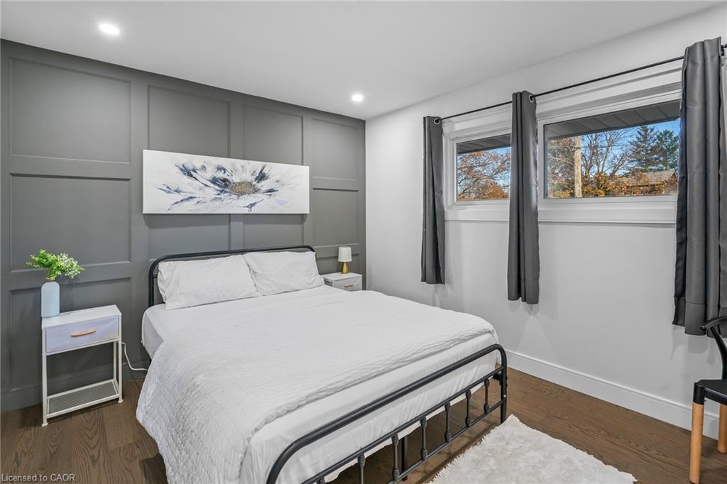15 Andres Street, Virgil, ON - Indoor Photo Showing Bedroom