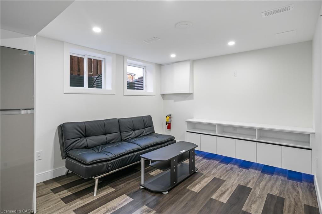 15 Andres Street, Virgil, ON - Indoor