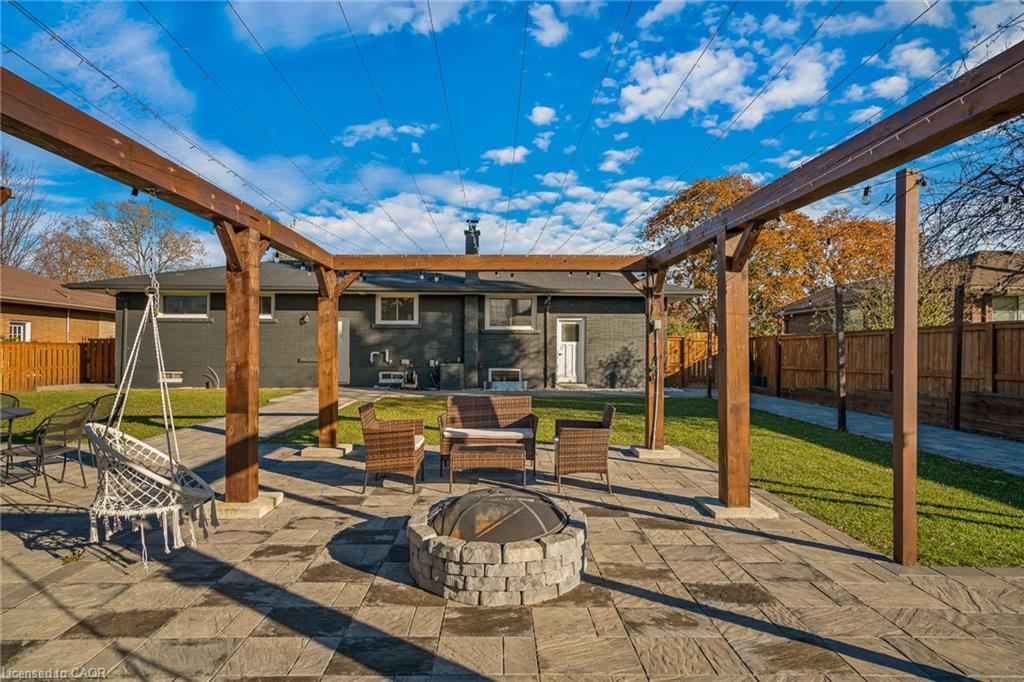 15 Andres Street, Virgil, ON - Outdoor With Deck Patio Veranda