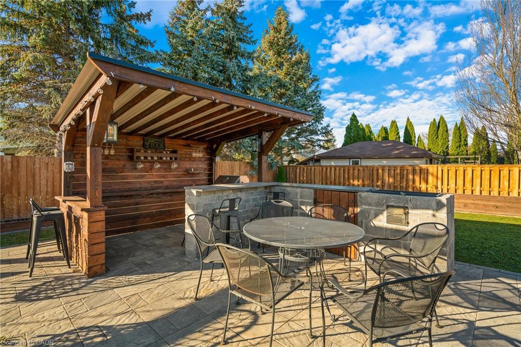 15 Andres Street, Virgil, ON - Outdoor With Deck Patio Veranda