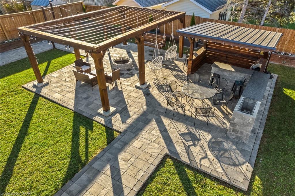 15 Andres Street, Virgil, ON - Outdoor With Deck Patio Veranda