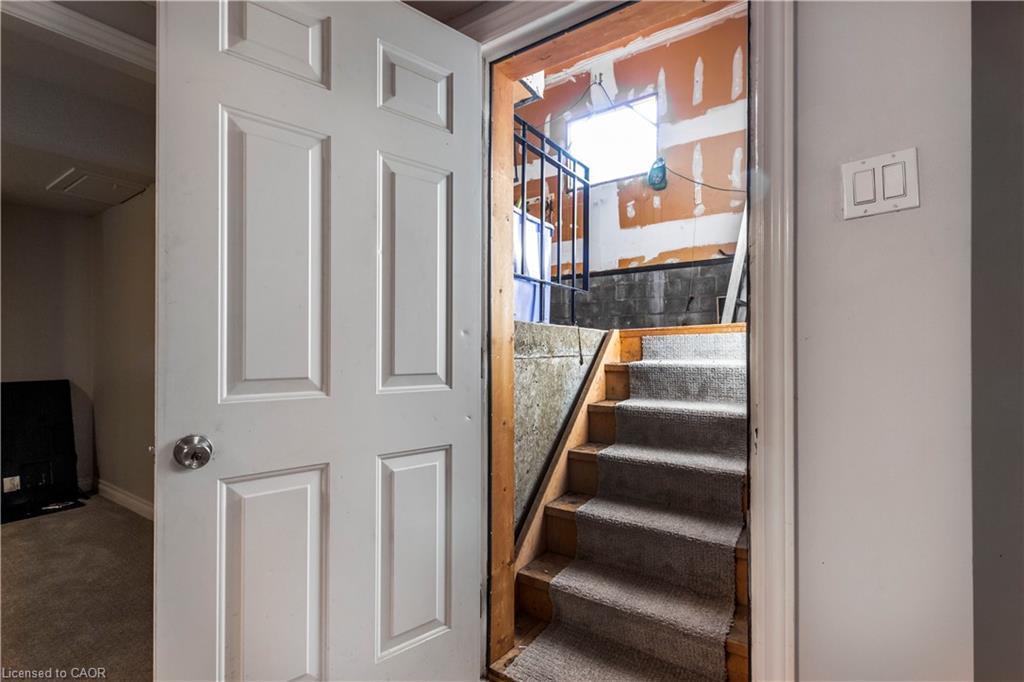 15 Gilcrest Street, Hamilton, ON - Indoor Photo Showing Other Room