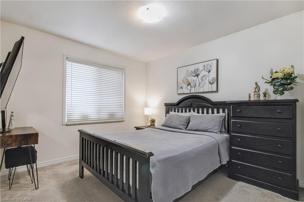 46 Kelso Drive, Caledonia, ON - Indoor Photo Showing Bedroom