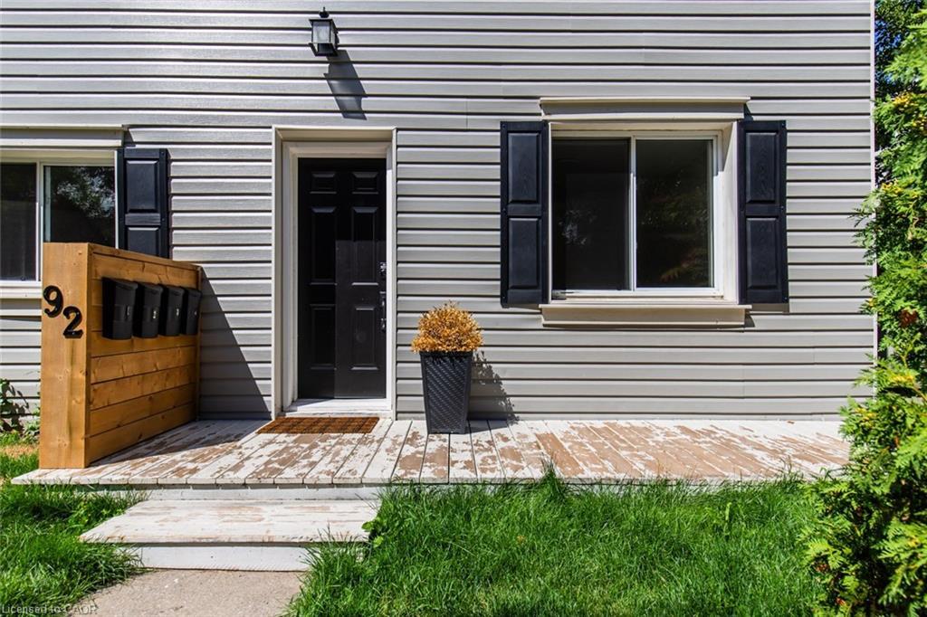92 Pearl Street S, Hamilton, ON - Outdoor With Exterior