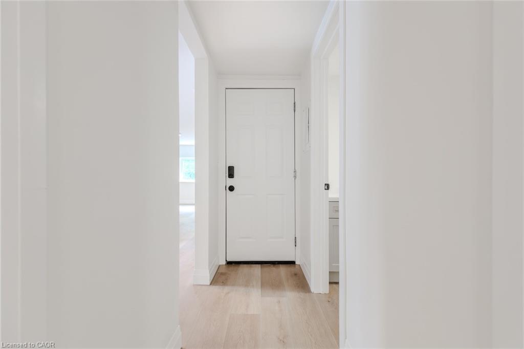 92 Pearl Street S, Hamilton, ON - Indoor Photo Showing Other Room