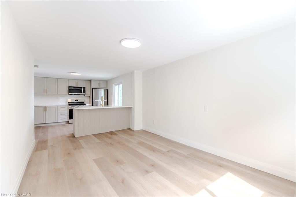 92 Pearl Street S, Hamilton, ON - Indoor