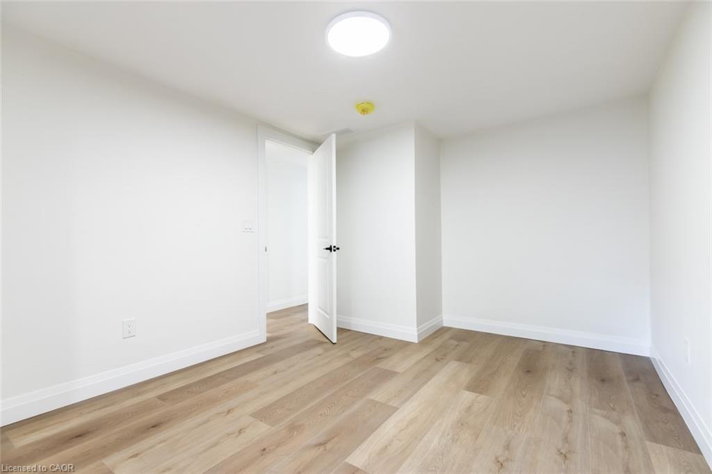 92 Pearl Street S, Hamilton, ON - Indoor Photo Showing Other Room