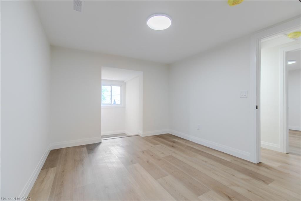 92 Pearl Street S, Hamilton, ON - Indoor Photo Showing Other Room