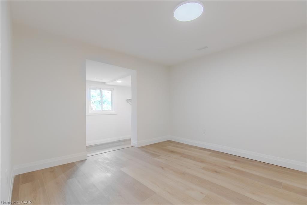 92 Pearl Street S, Hamilton, ON - Indoor Photo Showing Other Room