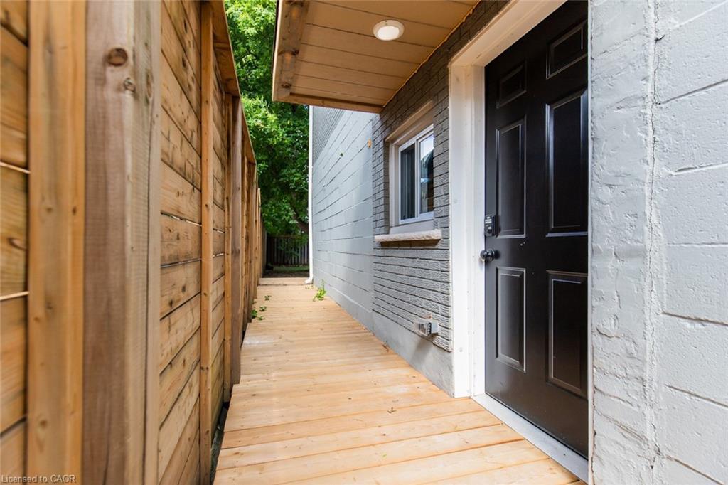 92 Pearl Street S, Hamilton, ON - Outdoor With Exterior