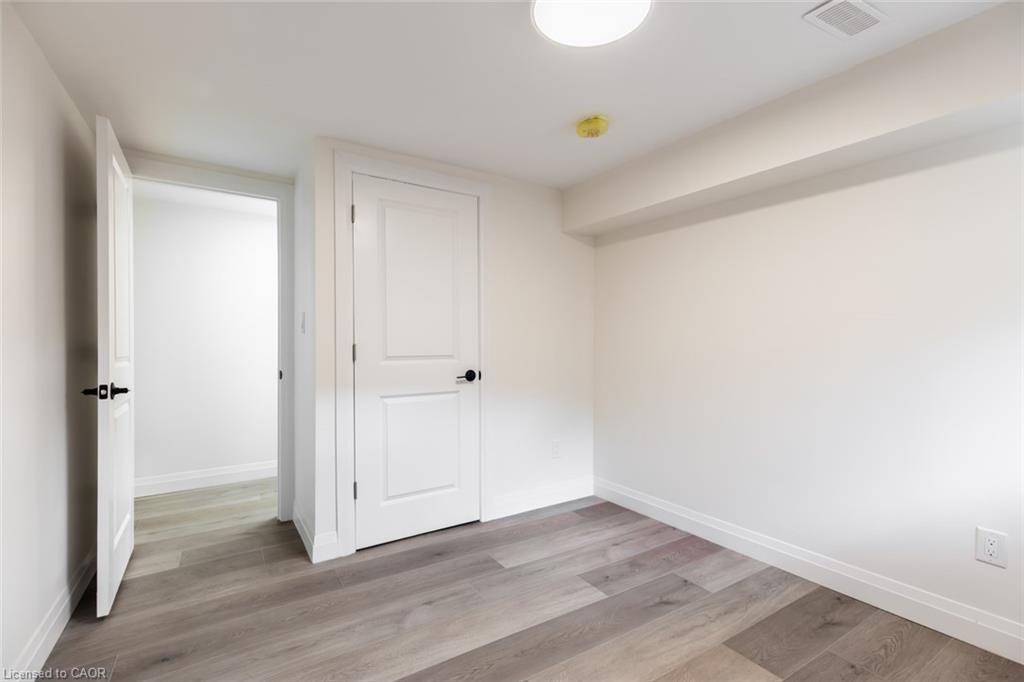 92 Pearl Street S, Hamilton, ON - Indoor Photo Showing Other Room