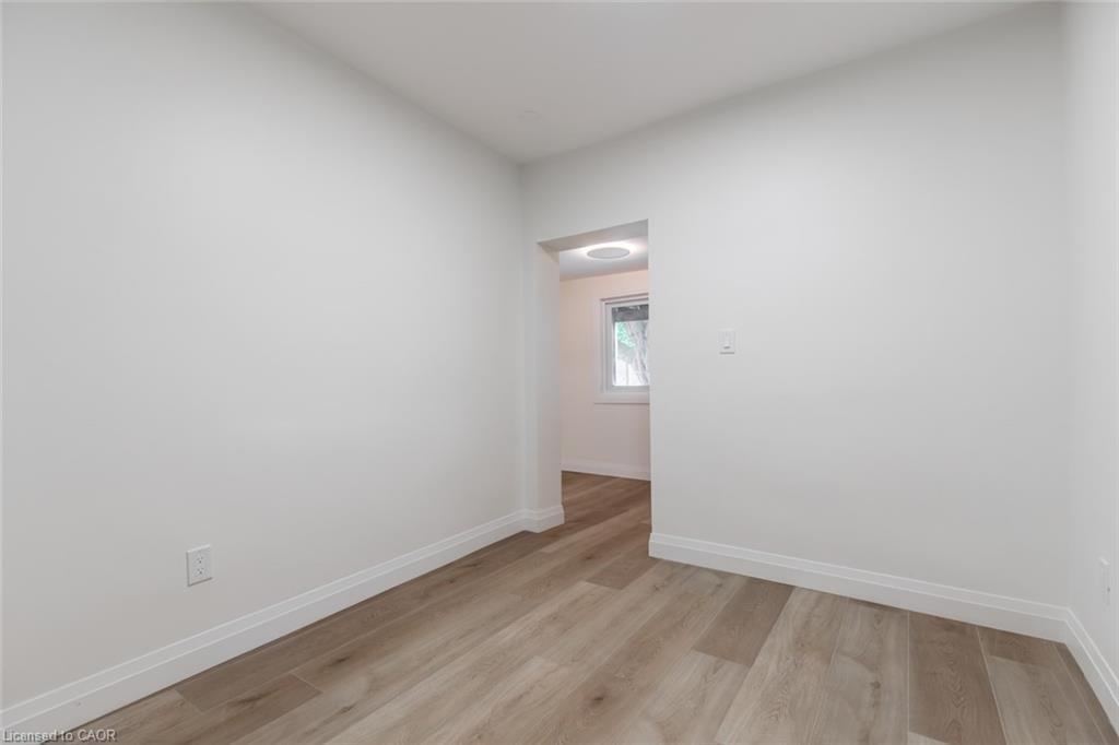 92 Pearl Street S, Hamilton, ON - Indoor Photo Showing Other Room