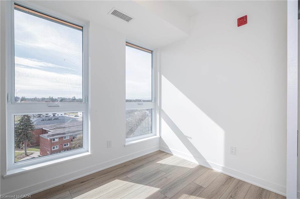 616-312 Erb Street W, Waterloo, ON - Indoor Photo Showing Other Room