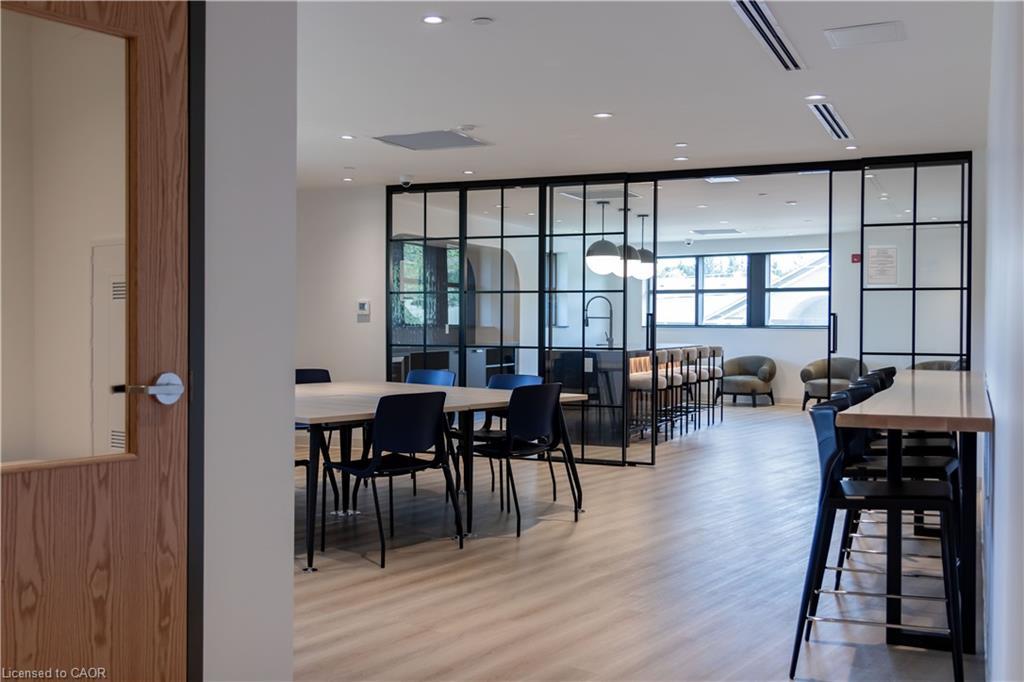 616-312 Erb Street W, Waterloo, ON - Indoor