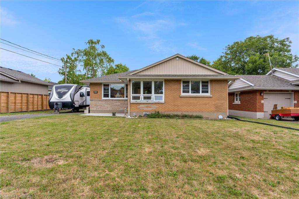 5073 Charles Street, Beamsville, ON - Outdoor