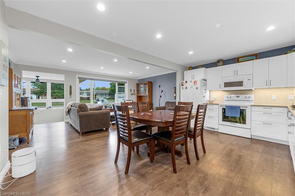 5073 Charles Street, Beamsville, ON - Indoor