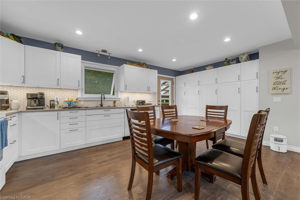 5073 Charles Street, Beamsville, ON - Indoor