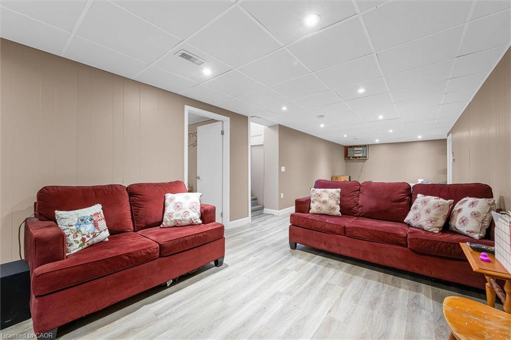 5073 Charles Street, Beamsville, ON - Indoor