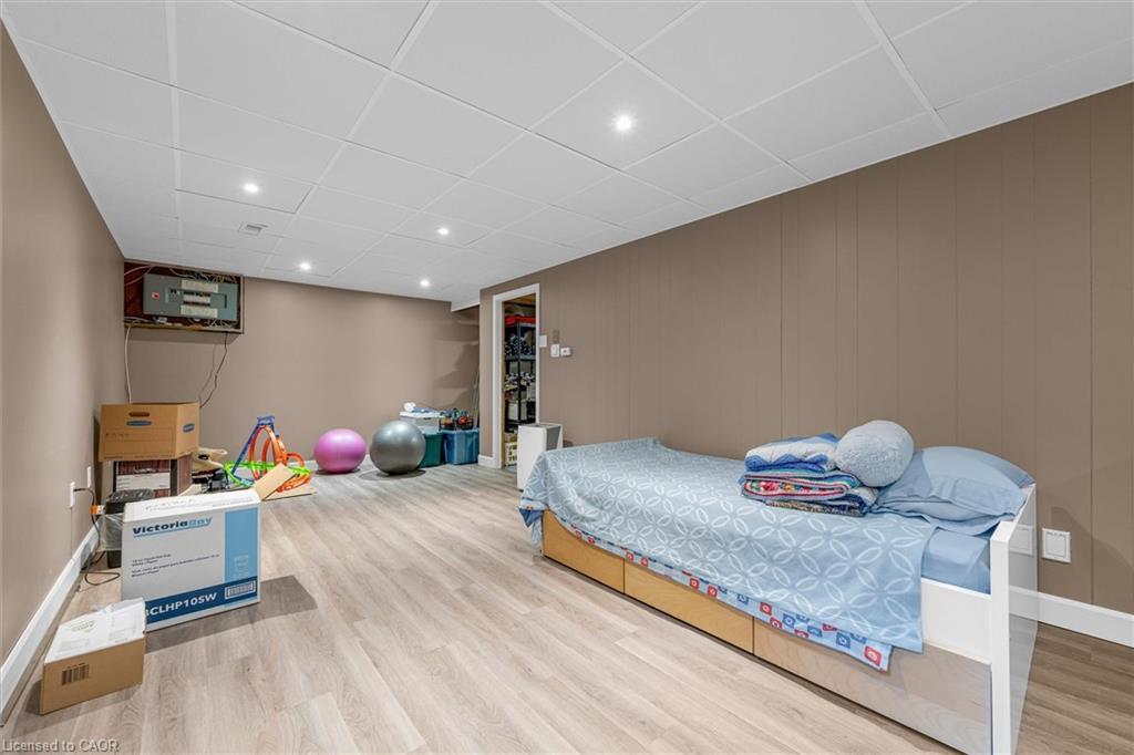 5073 Charles Street, Beamsville, ON - Indoor