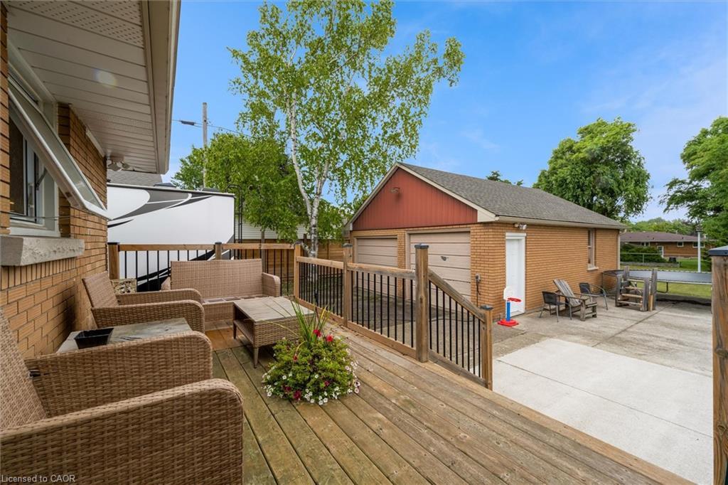 5073 Charles Street, Beamsville, ON - Outdoor With Deck Patio Veranda With Exterior