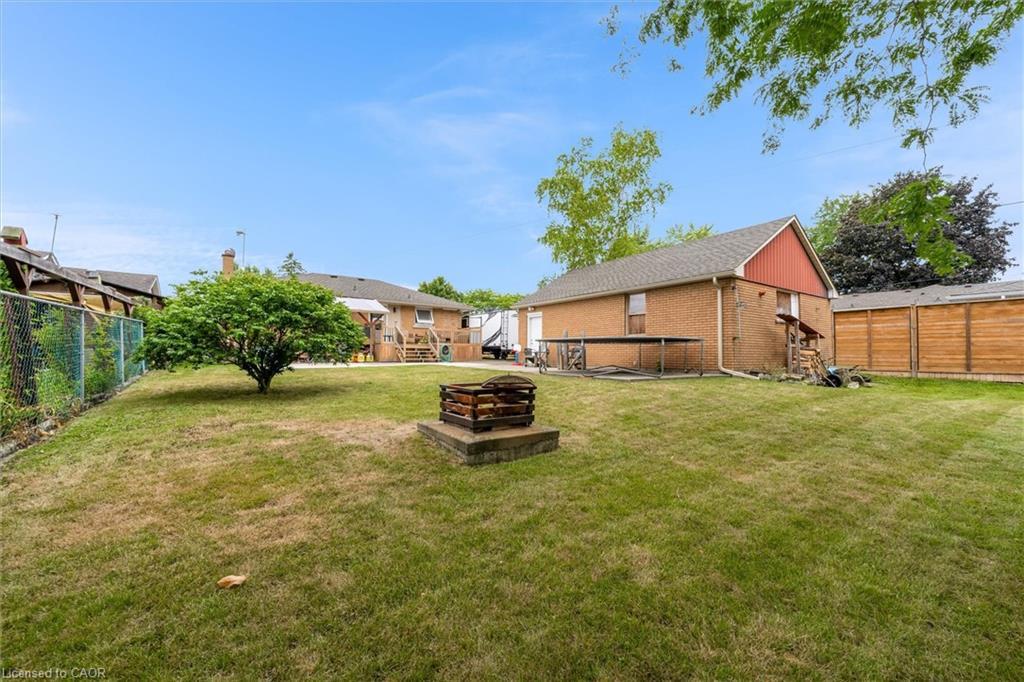 5073 Charles Street, Beamsville, ON - Outdoor