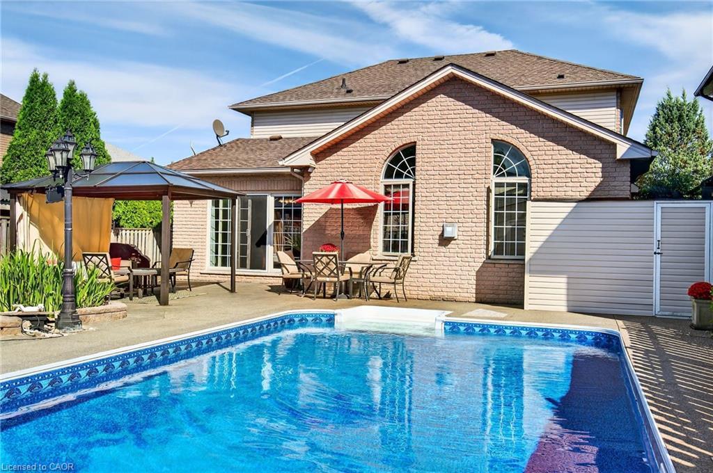 18 Konstantine Court, Hamilton, ON - Outdoor With In Ground Pool With Deck Patio Veranda