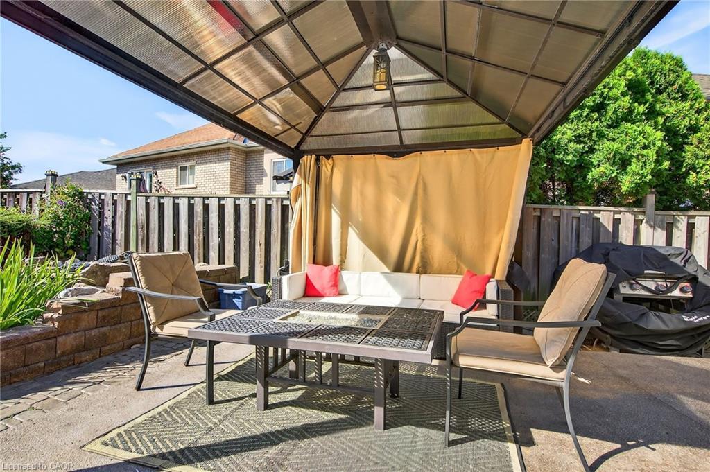 18 Konstantine Court, Hamilton, ON - Outdoor With Deck Patio Veranda With Exterior