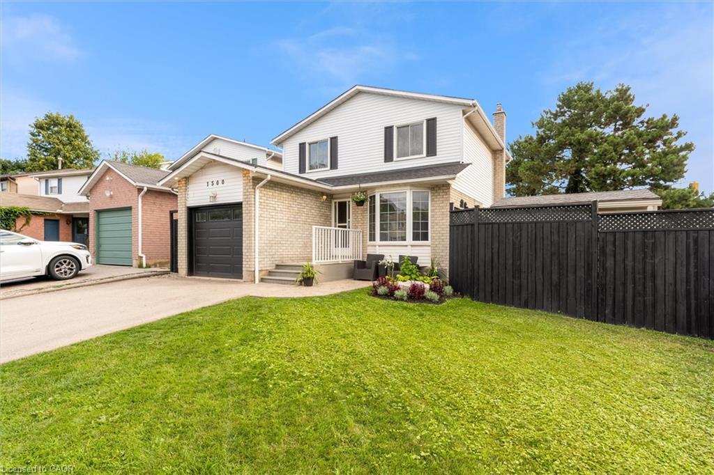 1500 Riley Avenue, Burlington, ON - Outdoor With Deck Patio Veranda With Facade