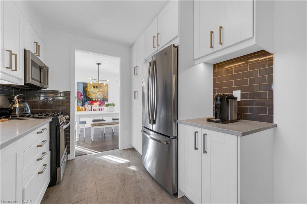 1500 Riley Avenue, Burlington, ON - Indoor Photo Showing Kitchen