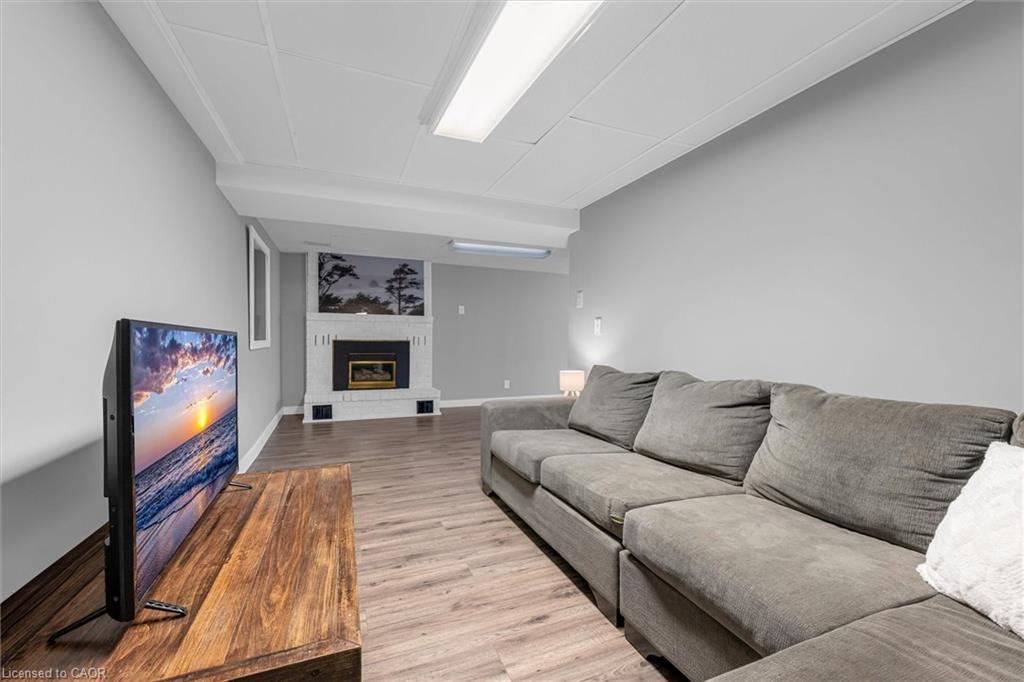 1500 Riley Avenue, Burlington, ON - Indoor Photo Showing Living Room With Fireplace