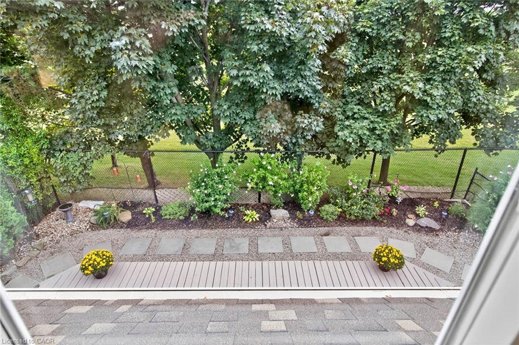 282 Centennial Forest Drive, Milton, ON - Outdoor