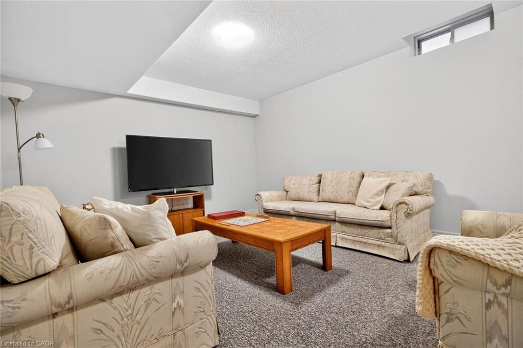 282 Centennial Forest Drive, Milton, ON - Indoor Photo Showing Living Room