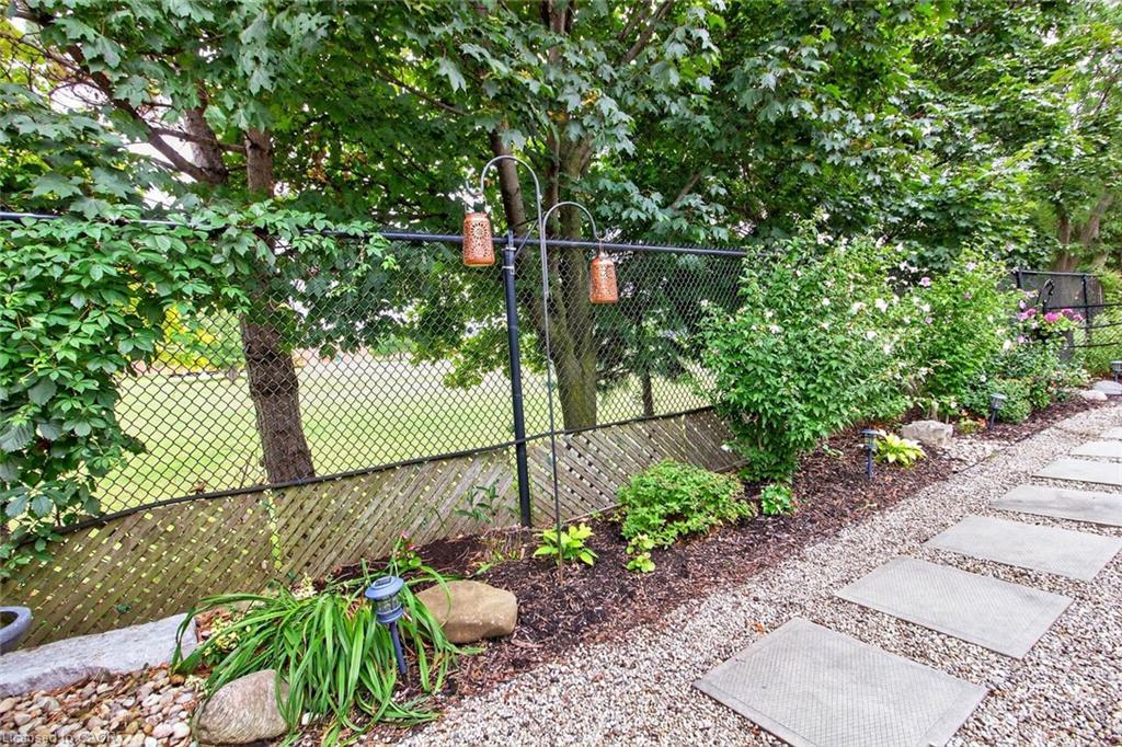 282 Centennial Forest Drive, Milton, ON - Outdoor