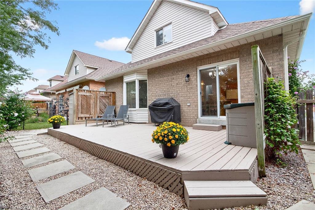 282 Centennial Forest Drive, Milton, ON - Outdoor With Deck Patio Veranda With Exterior