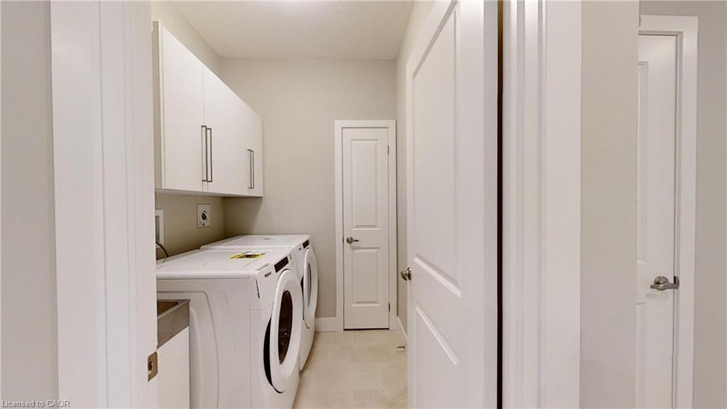 668 Chelton Road, London, ON - Indoor Photo Showing Laundry Room