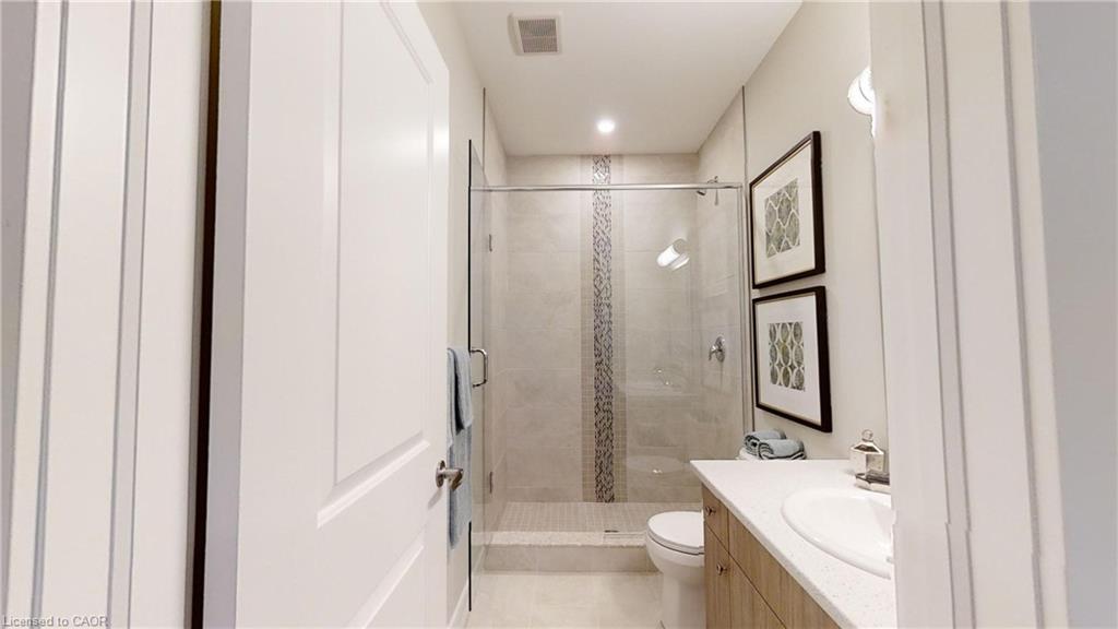 668 Chelton Road, London, ON - Indoor Photo Showing Bathroom