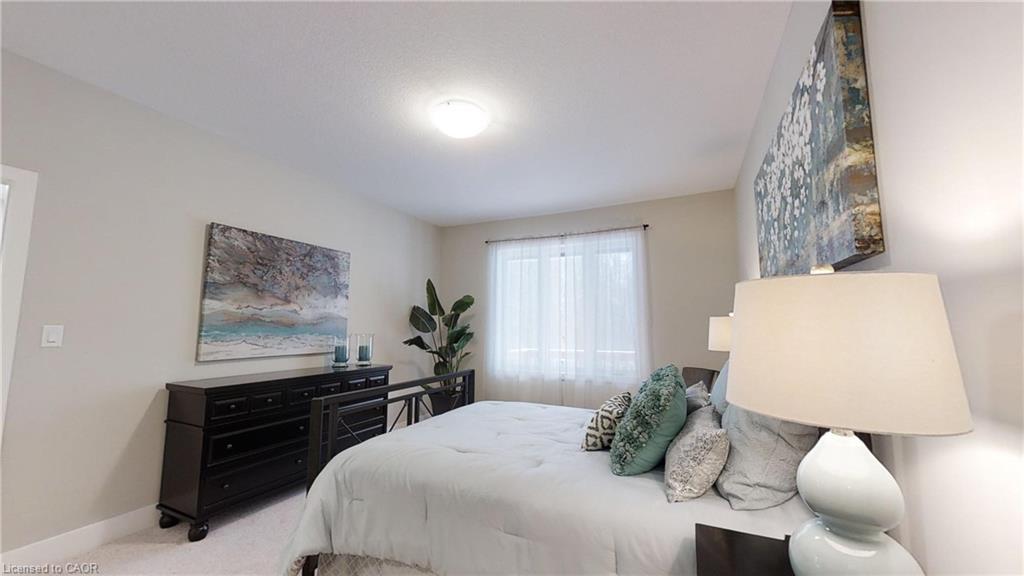 668 Chelton Road, London, ON - Indoor Photo Showing Bedroom