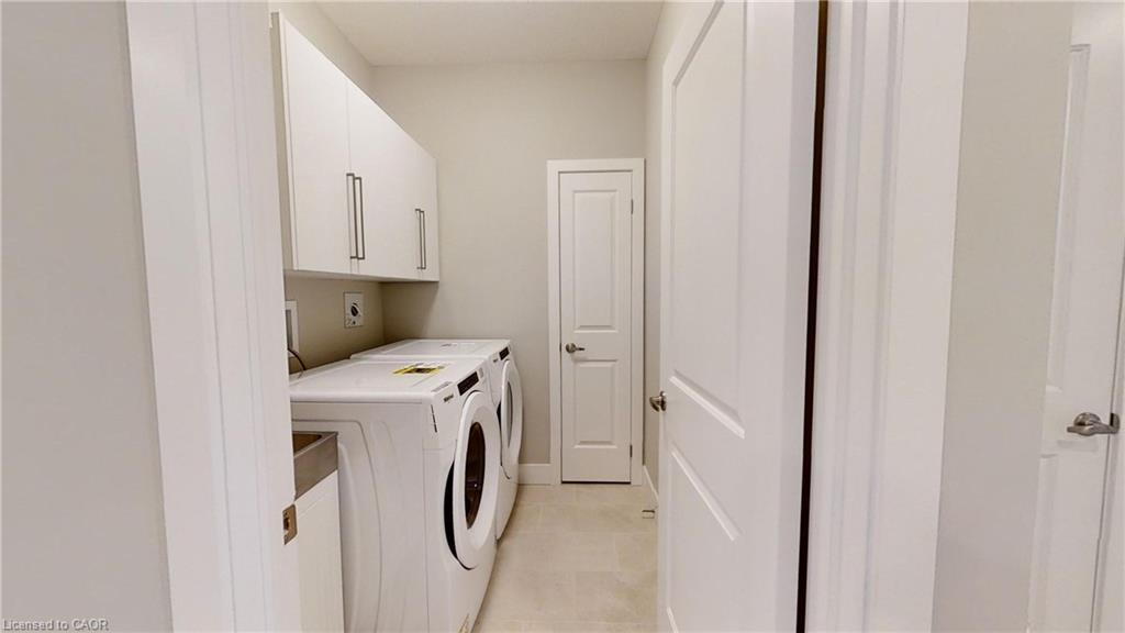 668 Chelton Road, London, ON - Indoor Photo Showing Laundry Room