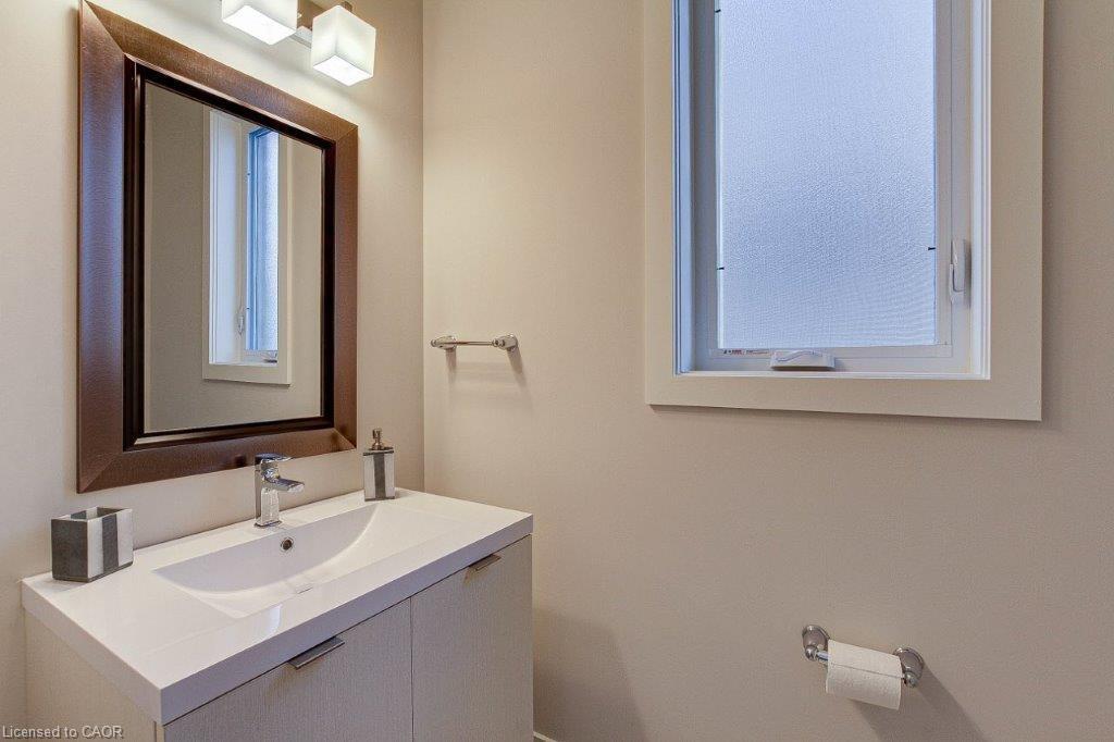 2274 Southport Crescent, London, ON - Indoor Photo Showing Bathroom