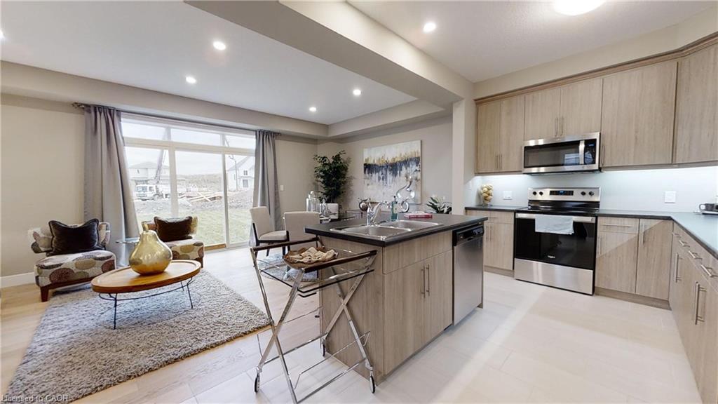 2250 Southport Crescent, London, ON - Indoor Photo Showing Kitchen