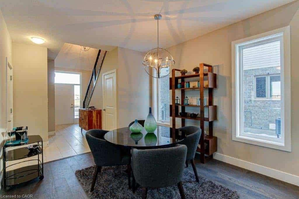 2100 Evans Boulevard, London, ON - Indoor Photo Showing Dining Room