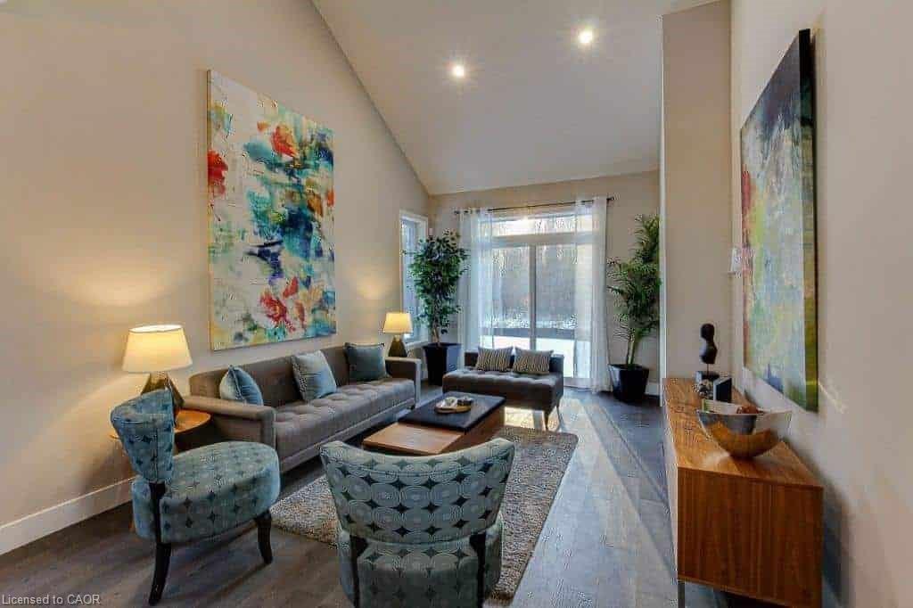 2100 Evans Boulevard, London, ON - Indoor Photo Showing Living Room