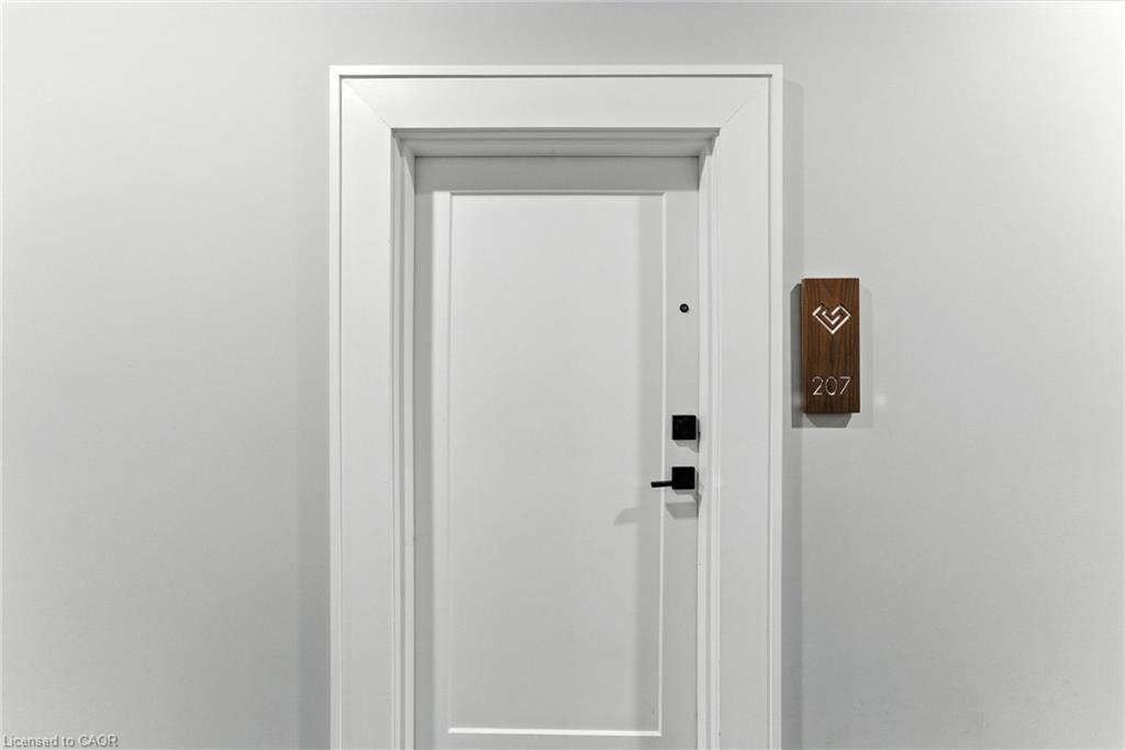 207-1880 Gordon Street, Guelph, ON - Indoor