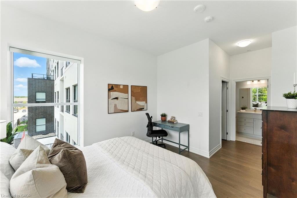 207-1880 Gordon Street, Guelph, ON - Indoor Photo Showing Bedroom